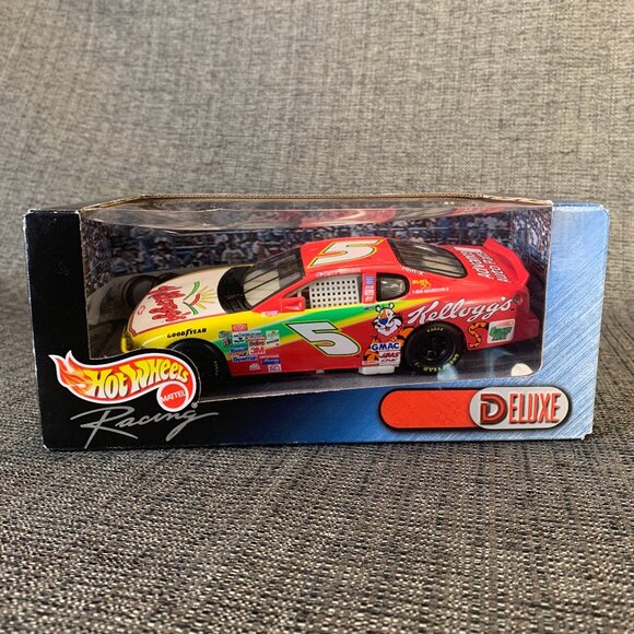 Hot Wheels Racing Deluxe 1:24 Nascar #5 Terry Labonte Kellogs Diecast Car new - Picture 1 of 9